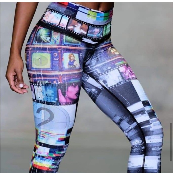 Niyama Sol x Jennifer Lopez Collaboration Leggings - Picture 2 of 4